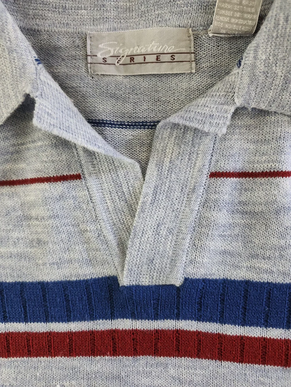 Vintage Signature Light Gray V-Neck Rugby Collar Sweater with Red & Blue Stripes